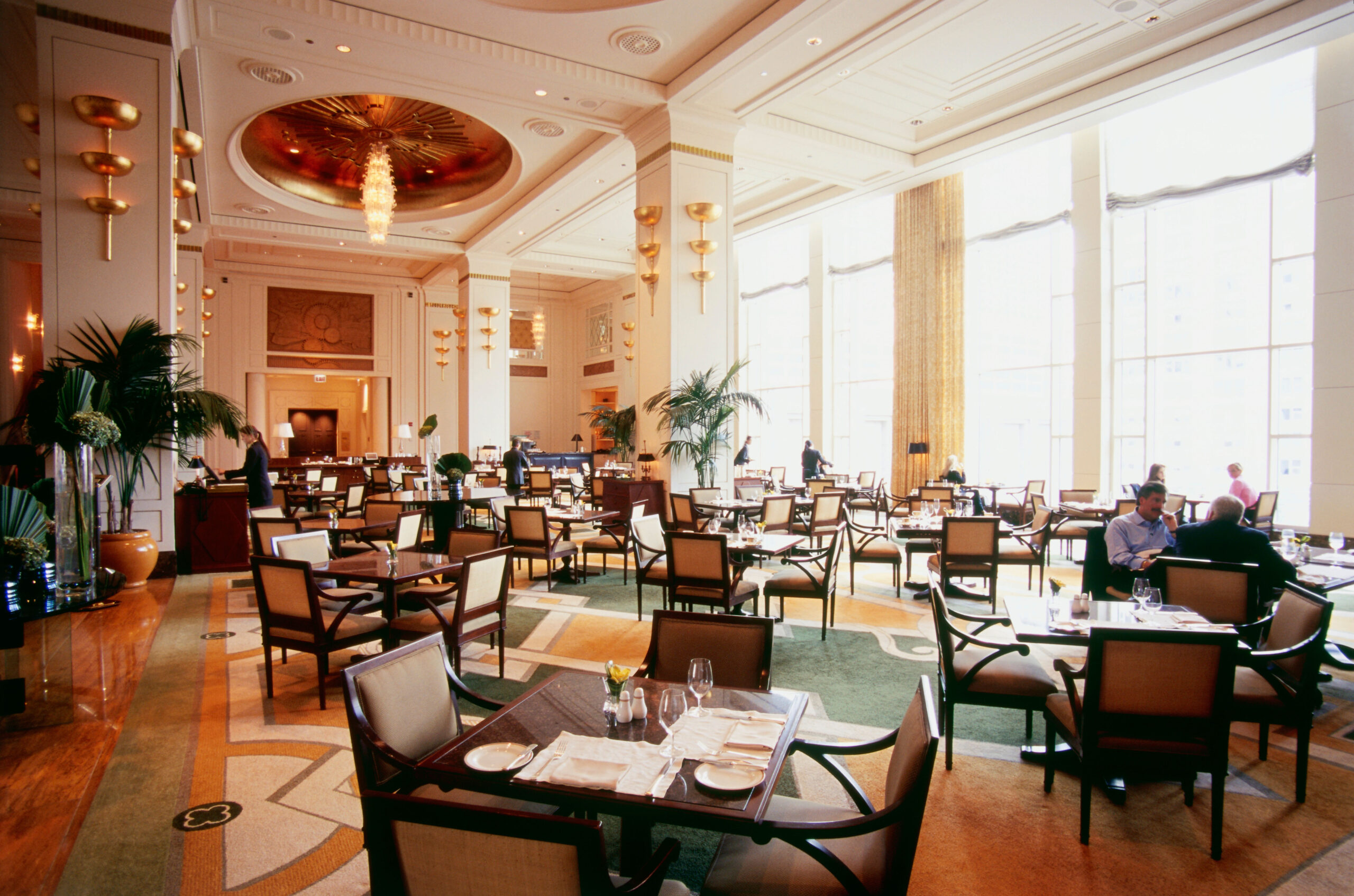Dining area at lobby of Hotel Peninsula, Chicago, Illinois, USA